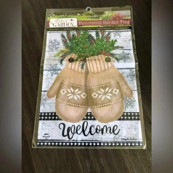 Garden Flag Farmhouse Mittens, unique artwork, fade & mildew resistant  12.5x18” - Picture 1 of 2